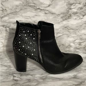Maurices Brandy booties, size 11.